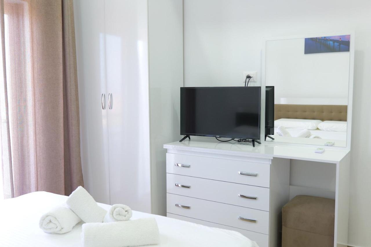 Iljo Apartments Ksamil Eksteriør bilde