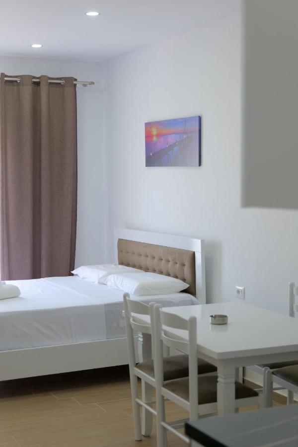 Iljo Apartments Ksamil Eksteriør bilde