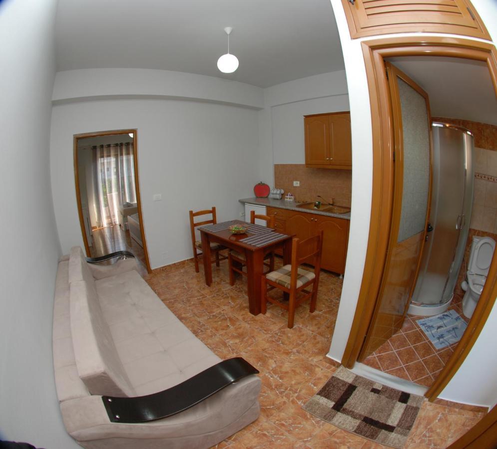 Iljo Apartments Ksamil Eksteriør bilde